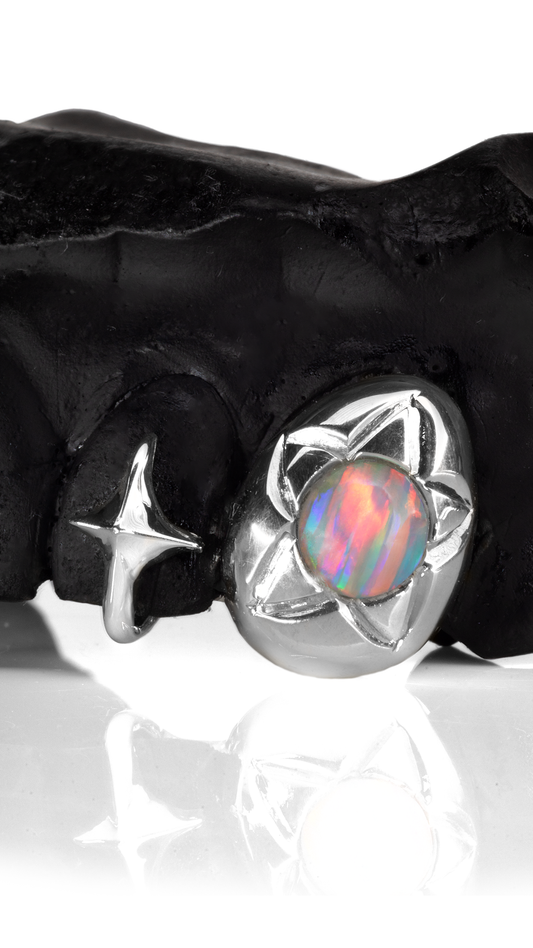 2 Gold Caps opal and star