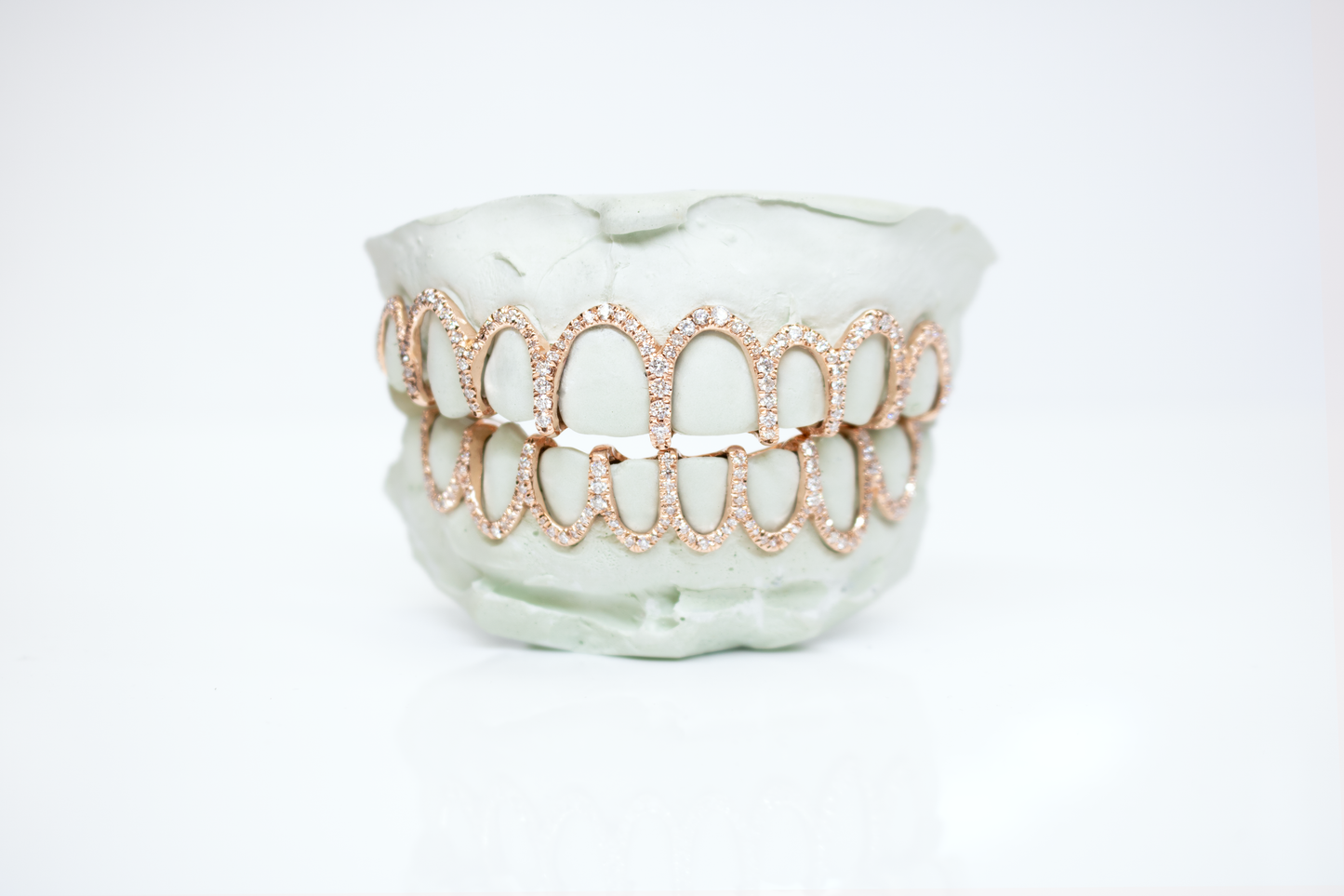 8 Piece Iced Horse Shoe Grillz SET